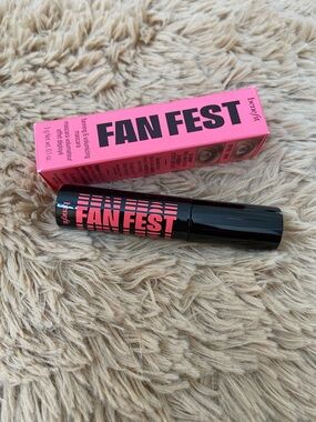 Benefit Fan Fest Mascara in Hyper Black